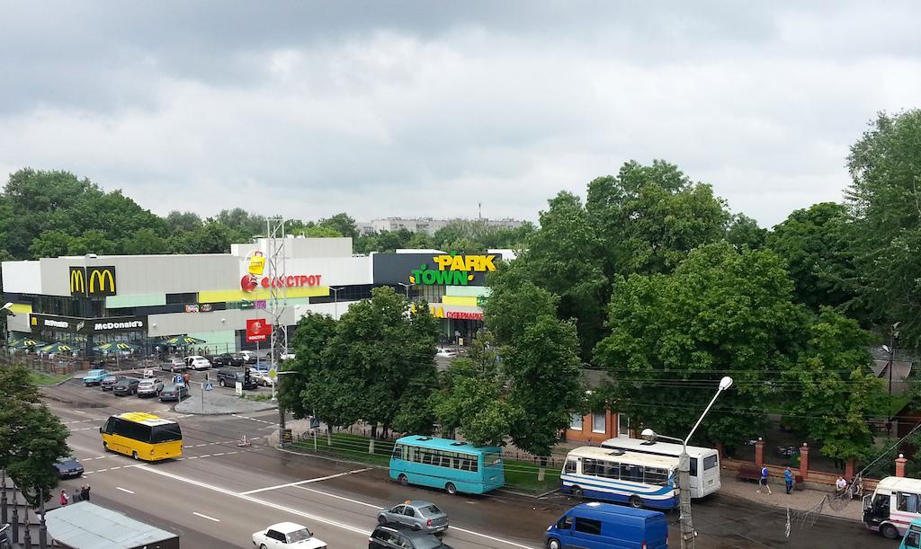 VLG Hotel Boryspilʼ Exterior foto